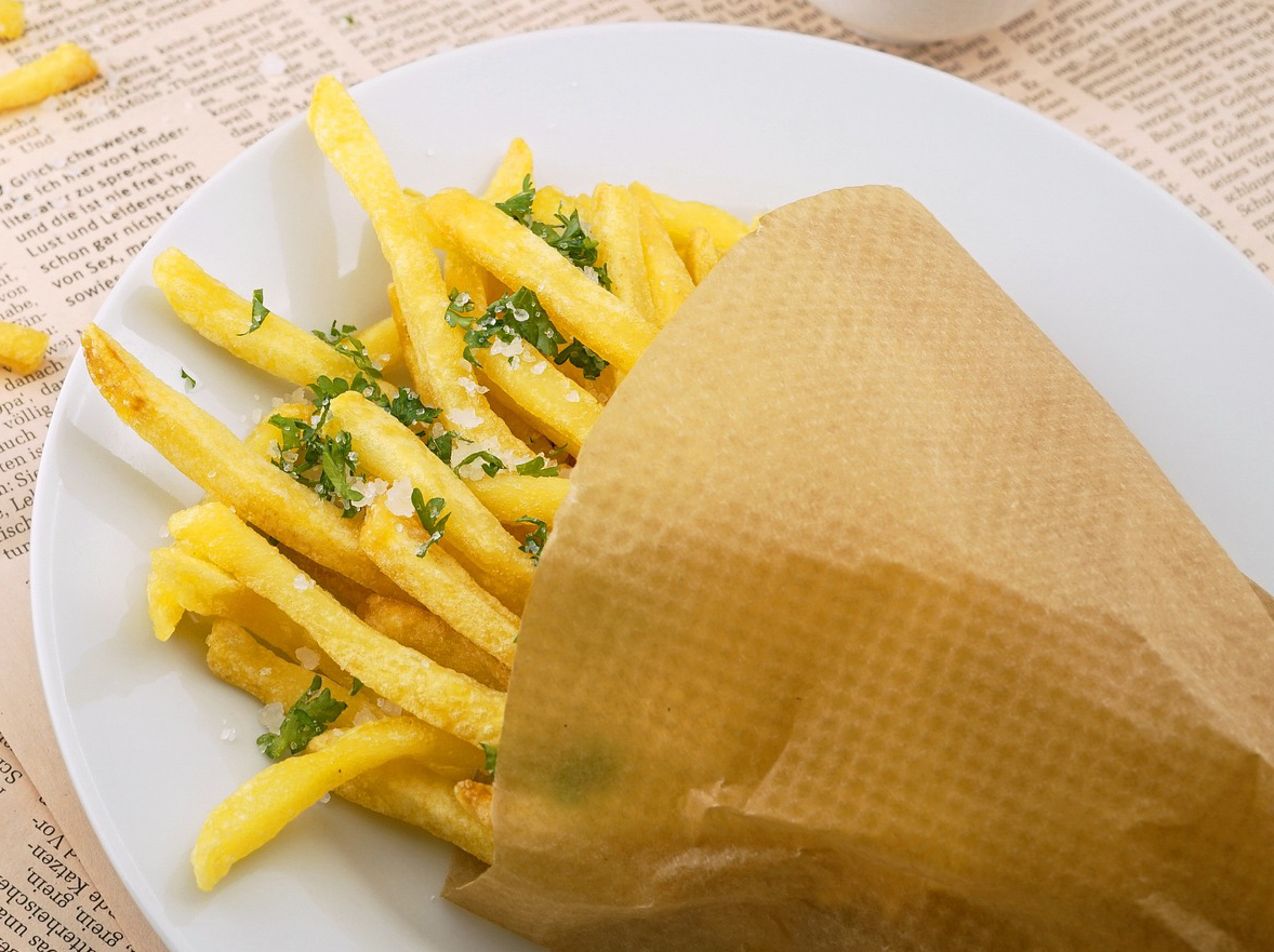 french fries with salt